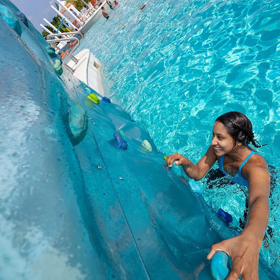 AquaClimb-Glacier-Climbing